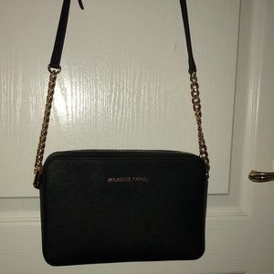 Michael kors crossbody bag